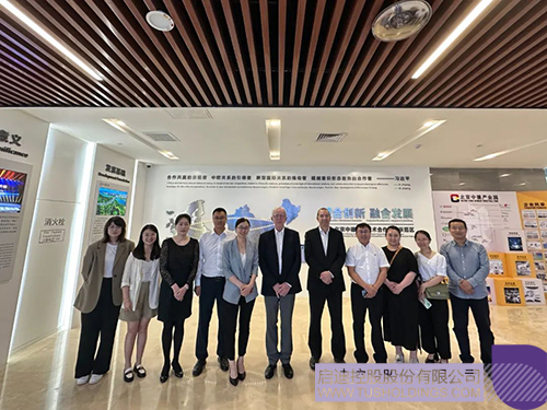 1690944560877697.jpg 4c.jpg