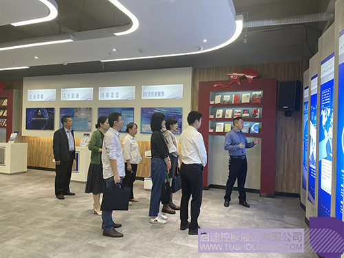 1697773411122403.jpg 1c.jpg